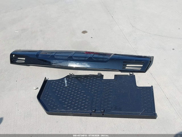 Продажа на аукционе авто 2022 Chevrolet Silverado 1500 4wd  Short Bed Lt Trail Boss, vin: 3GCUDFEL6NG587058, номер лота: 45734818