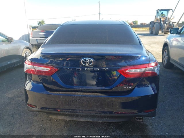 4T1B11HK0JU513871 Toyota CAMRY XLE