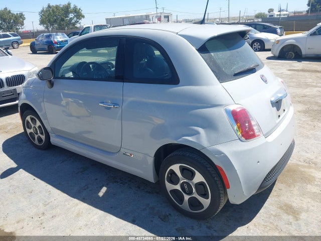 Fiat 500E BATTERY ELECTRIC 2016 3C3CFFGE2GT229748 Image 3