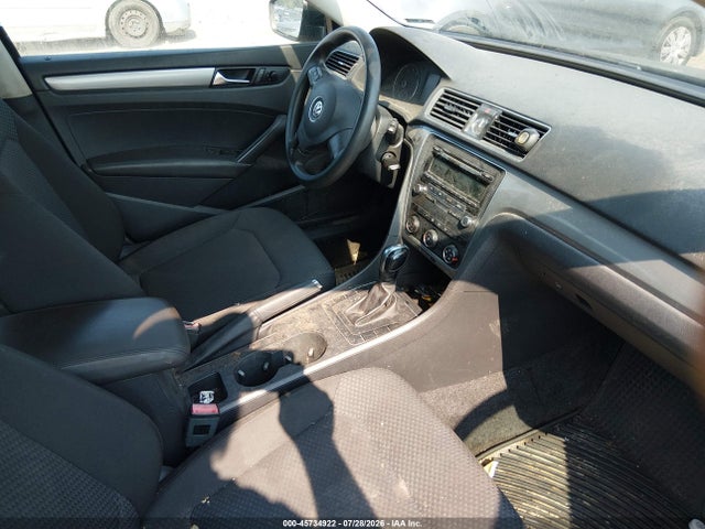 2015 Volkswagen Passat 1.8t S მანქანა იყიდება აუქციონზე, vin: 1VWAS7A31FC060390, აუქციონის ნომერი: 45734922