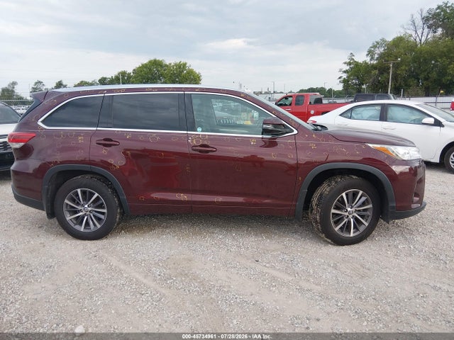 5TDJZRFH3JS489648 Toyota Highlander Xle