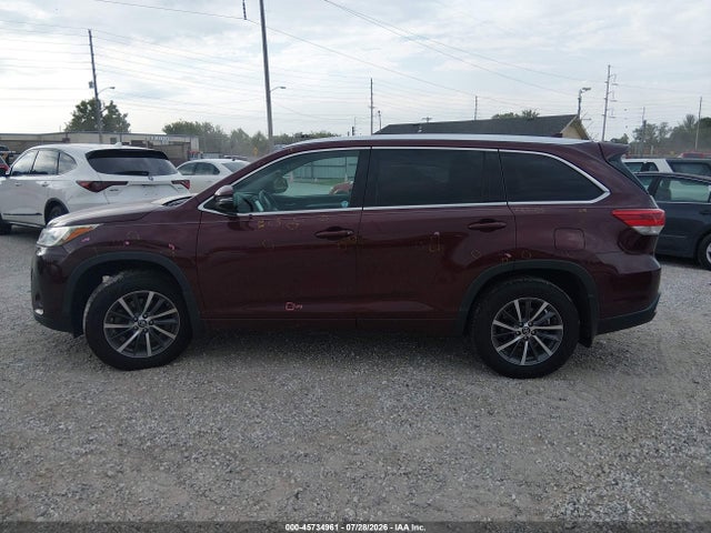 5TDJZRFH3JS489648 Toyota Highlander Xle