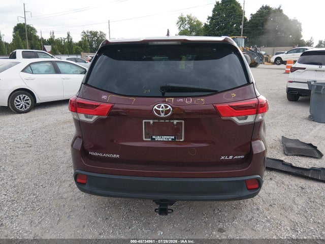 5TDJZRFH3JS489648 Toyota Highlander Xle