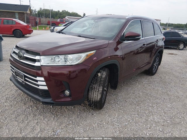 5TDJZRFH3JS489648 Toyota Highlander Xle