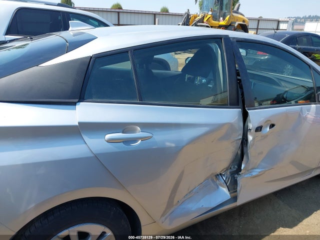Toyota Prius Two 2016 JTDKBRFUXG3009170 Image 6