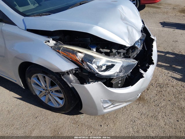 5NPDH4AE8FH571615 Hyundai ELANTRA SE
