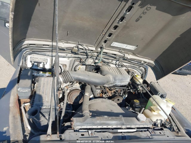 45735135 :رقم المزاد ، 1J4FA29P5YP750767 vin ، 2000 Jeep Wrangler Se مزاد بيع