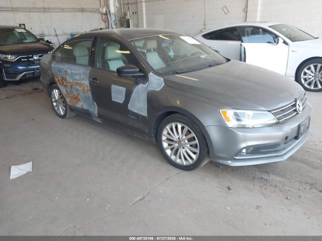 45735196 :رقم المزاد ، 3VWD17AJ8FM416850 vin ، 2015 Volkswagen Jetta 1.8t Sport مزاد بيع