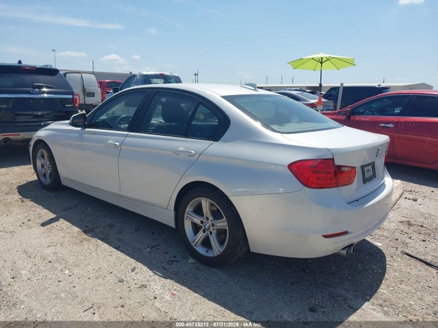 2014 Bmw 328i მანქანა იყიდება აუქციონზე, vin: WBA3A5C57EF605326, აუქციონის ნომერი: 45735213