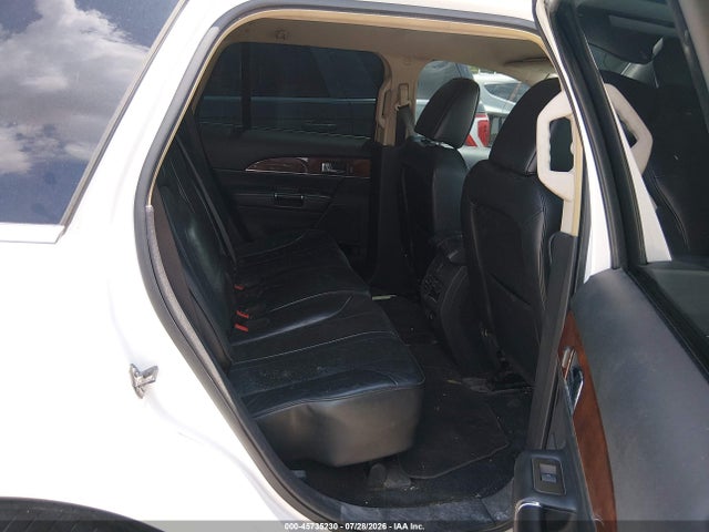 45735230 :رقم المزاد ، 2LMDJ6JKXBBJ30791 vin ، 2011 Lincoln Mkx مزاد بيع