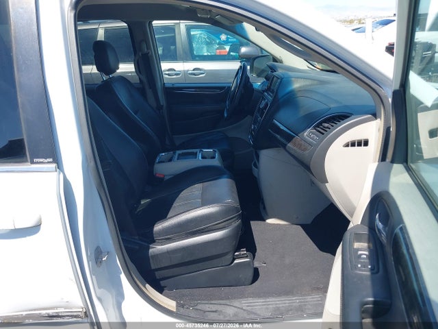 2014 Chrysler Town & Country Touring მანქანა იყიდება აუქციონზე, vin: 2C4RC1BG8ER242918, აუქციონის ნომერი: 45735246