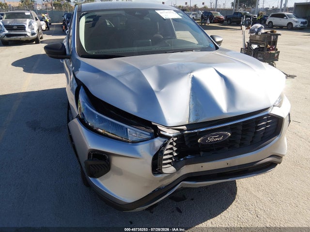 1FMCU0GN7PUA28525 Ford Escape Active