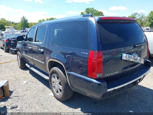 Продаж на аукціоні авто 2007 Cadillac Escalade Esv Standard, vin: 1GYFK668X7R281664, номер лоту: 45735294