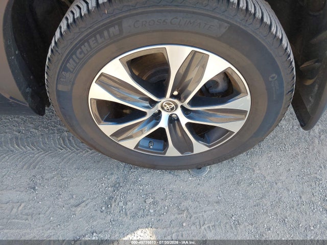5TDGZRBH7LS008609 Toyota Highlander Xle