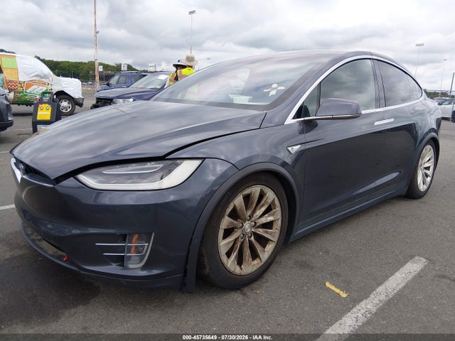 Продажа на аукционе авто 2016 Tesla Model X 60d/70d/75d/90d/p100d, vin: 5YJXCBE26GF003038, номер лота: 45735649