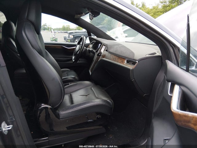 Продажа на аукционе авто 2016 Tesla Model X 60d/70d/75d/90d/p100d, vin: 5YJXCBE26GF003038, номер лота: 45735649