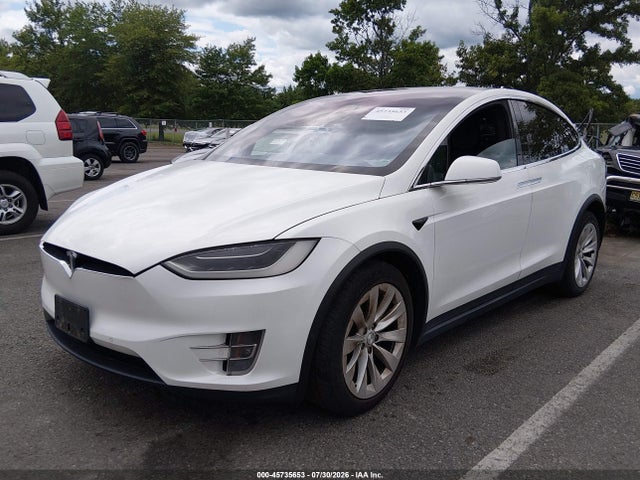 45735653 :رقم المزاد ، 5YJXCBE27HF055540 vin ، 2017 Tesla Model X 100d/75d/90d مزاد بيع