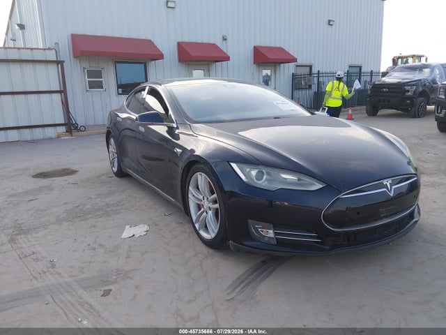 Продажа на аукционе авто 2015 Tesla Model S 85d/p85d, vin: 5YJSA4H43FF081087, номер лота: 45735666