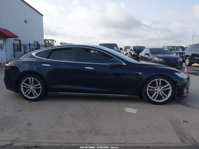 Продажа на аукционе авто 2015 Tesla Model S 85d/p85d, vin: 5YJSA4H43FF081087, номер лота: 45735666