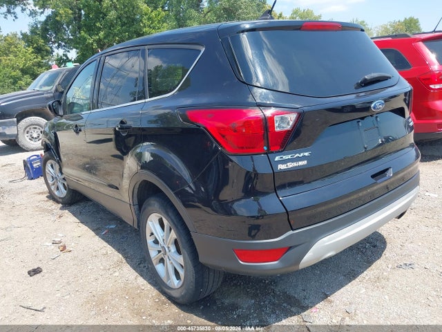 Продажа на аукционе авто 2019 Ford Escape Se, vin: 1FMCU9GD1KUB77114, номер лота: 45735830