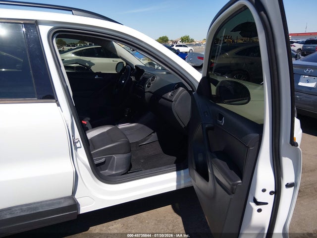 45735844 :رقم المزاد ، WVGAV7AX8HK001645 vin ، 2017 Volkswagen Tiguan 2.0t S مزاد بيع