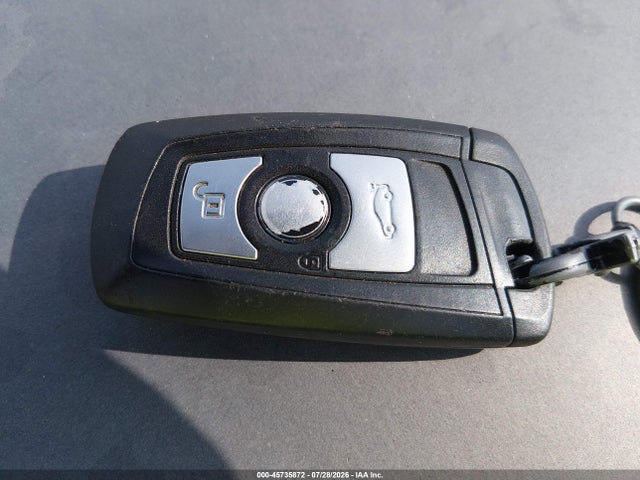 2014 Bmw 320i მანქანა იყიდება აუქციონზე, vin: WBA3B1G55ENT00526, აუქციონის ნომერი: 45735872