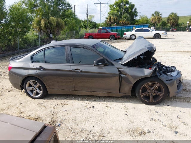 2014 Bmw 320i მანქანა იყიდება აუქციონზე, vin: WBA3B1G55ENT00526, აუქციონის ნომერი: 45735872
