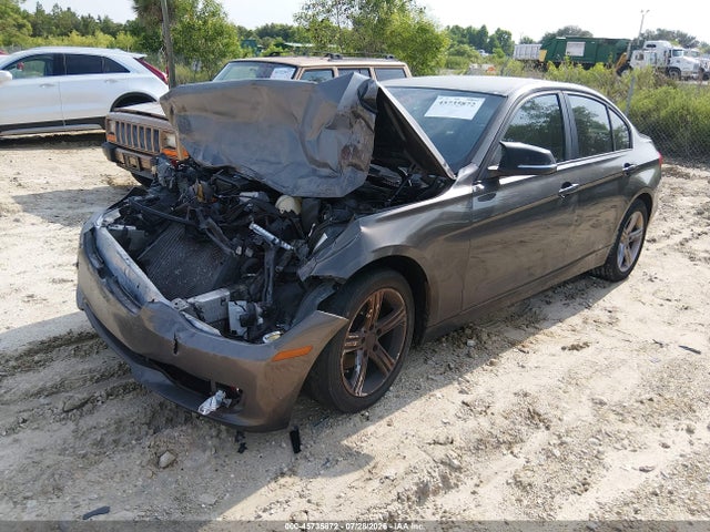 2014 Bmw 320i მანქანა იყიდება აუქციონზე, vin: WBA3B1G55ENT00526, აუქციონის ნომერი: 45735872
