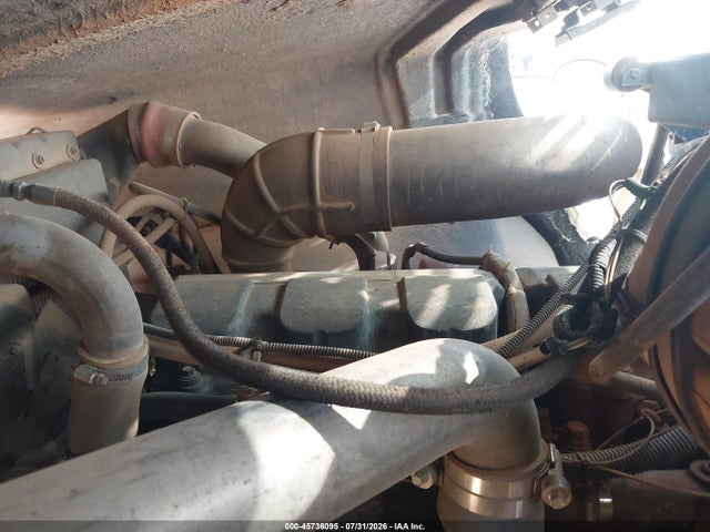 45736095 :رقم المزاد ، 1M2P267C9YM048673 vin ، 2000 Mack 600 Rd600 مزاد بيع