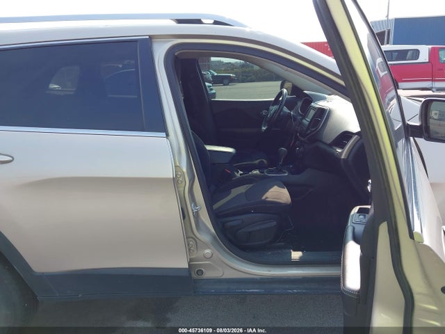 45736109 :رقم المزاد ، 1C4PJMCB1FW675684 vin ، 2015 Jeep Cherokee Latitude مزاد بيع