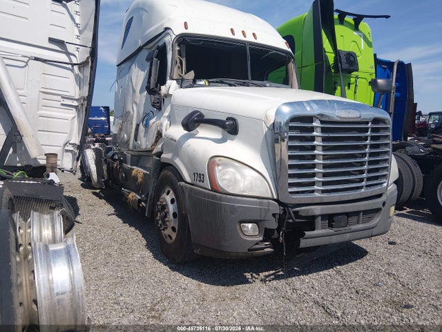 Продажа на аукционе авто 2018 Freightliner Cascadia 125, vin: 3AKJGLDR4JSJM2326, номер лота: 45736116