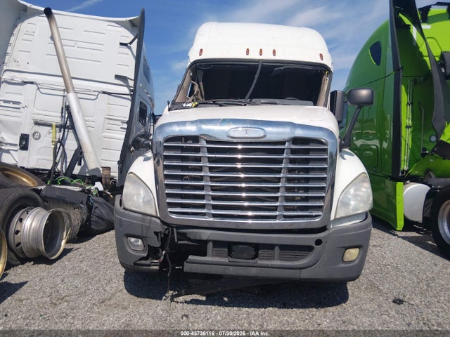 Продажа на аукционе авто 2018 Freightliner Cascadia 125, vin: 3AKJGLDR4JSJM2326, номер лота: 45736116