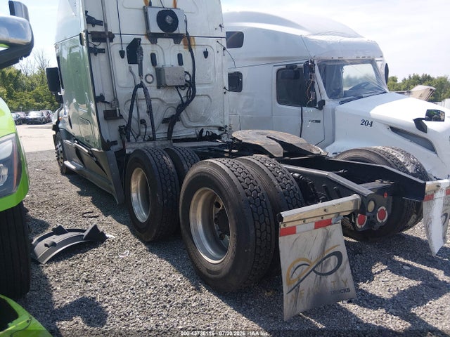 Продажа на аукционе авто 2018 Freightliner Cascadia 125, vin: 3AKJGLDR4JSJM2326, номер лота: 45736116