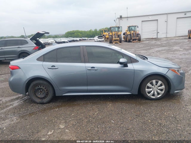 JTDEPMAE4MJ127773 Toyota COROLLA LE