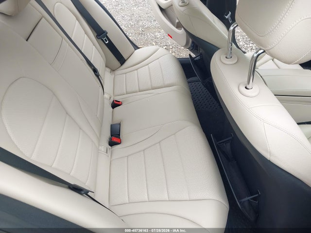 45736163 :رقم المزاد ، 55SWF4KB8FU027700 vin ، 2015 Mercedes-benz C 300 4matic مزاد بيع