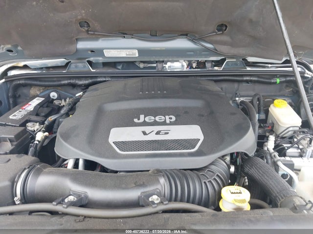 1C4HJWEG7EL270468 Jeep Wrangler Unlimited Sahara