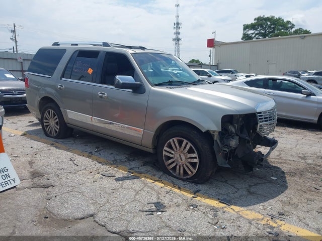 Продажа на аукционе авто 2008 Lincoln Navigator, vin: 5LMFU27578LJ15631, номер лота: 45736368