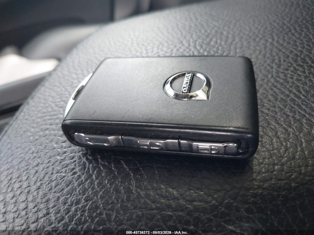 Продаж на аукціоні авто 2019 Volvo Xc60 T5 Momentum, vin: LYV102RKXKB192022, номер лоту: 45736372