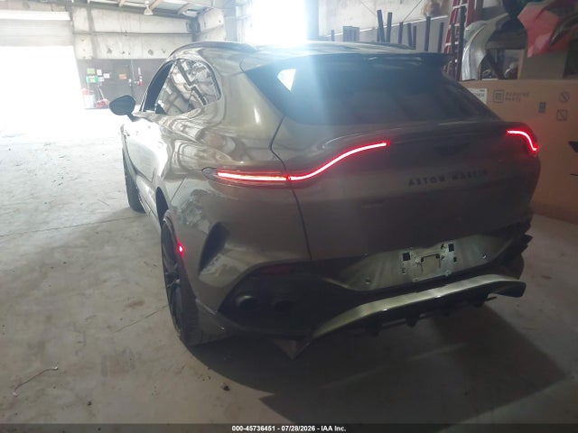 Aston Martin Dbx 707 2023 SD7VUJBW8PTV08548 Image 3