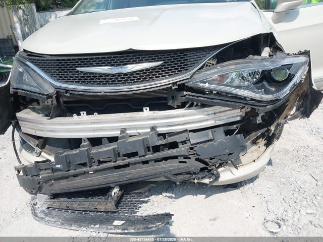 Продаж на аукціоні авто 2017 Chrysler Pacifica Touring-l Plus, vin: 2C4RC1EG4HR585094, номер лоту: 45736485