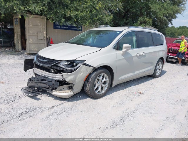 Продаж на аукціоні авто 2017 Chrysler Pacifica Touring-l Plus, vin: 2C4RC1EG4HR585094, номер лоту: 45736485