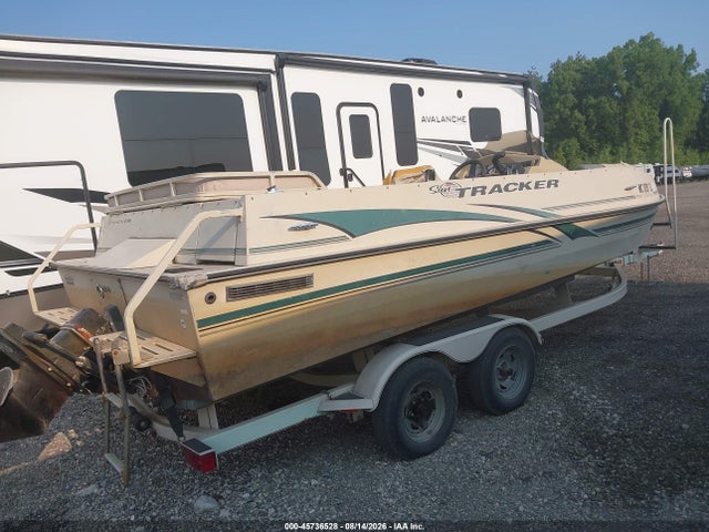 Продаж на аукціоні авто 2002 Suntracker Other, vin: BUJ11492L102, номер лоту: 45736528
