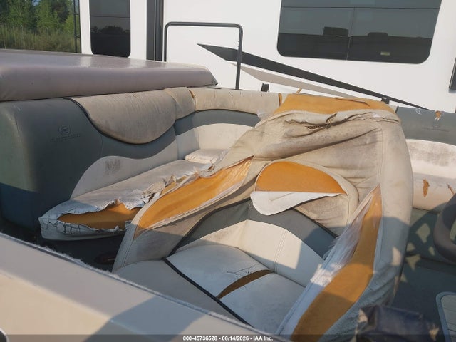Продаж на аукціоні авто 2002 Suntracker Other, vin: BUJ11492L102, номер лоту: 45736528