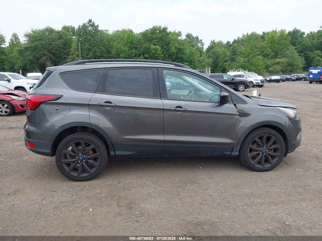 Продажа на аукционе авто 2019 Ford Escape Se, vin: 1FMCU9GD9KUC24406, номер лота: 45736582
