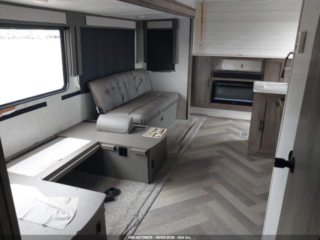 Продаж на аукціоні авто 2021 Forest River Wildwood 31kqbts Travel Trailer, vin: 4X4TWDG27M8807711, номер лоту: 45736628