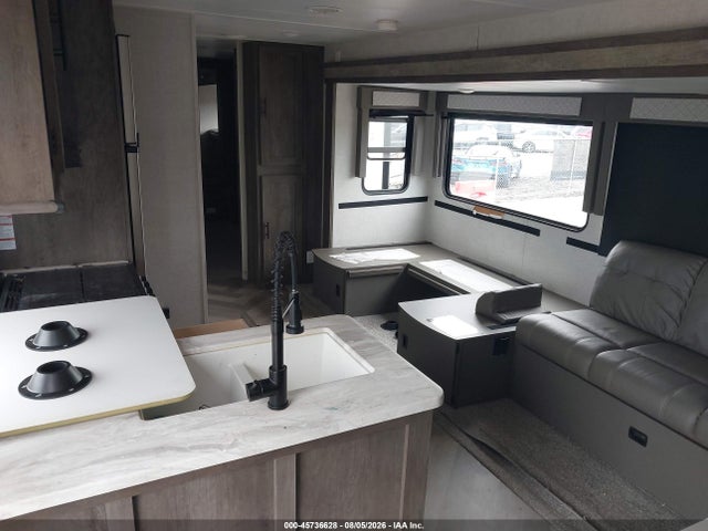 Продаж на аукціоні авто 2021 Forest River Wildwood 31kqbts Travel Trailer, vin: 4X4TWDG27M8807711, номер лоту: 45736628