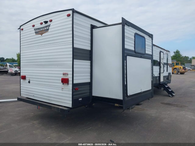 Продаж на аукціоні авто 2021 Forest River Wildwood 31kqbts Travel Trailer, vin: 4X4TWDG27M8807711, номер лоту: 45736628