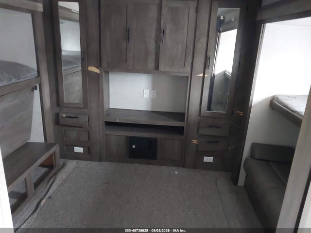 Продаж на аукціоні авто 2021 Forest River Wildwood 31kqbts Travel Trailer, vin: 4X4TWDG27M8807711, номер лоту: 45736628