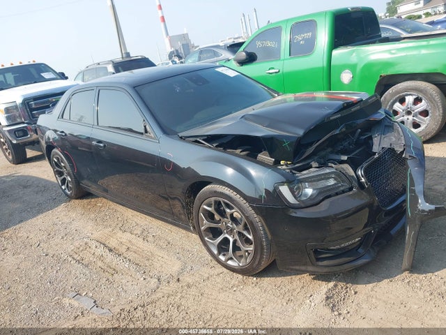 2016 Chrysler 300 300s მანქანა იყიდება აუქციონზე, vin: 2C3CCABTXGH128659, აუქციონის ნომერი: 45736658