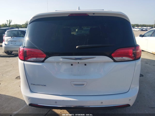 2017 Chrysler Pacifica Touring-l მანქანა იყიდება აუქციონზე, vin: 2C4RC1BG6HR809437, აუქციონის ნომერი: 45736673
